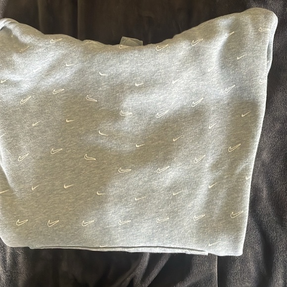 Nike hoodie - Picture 4 of 7